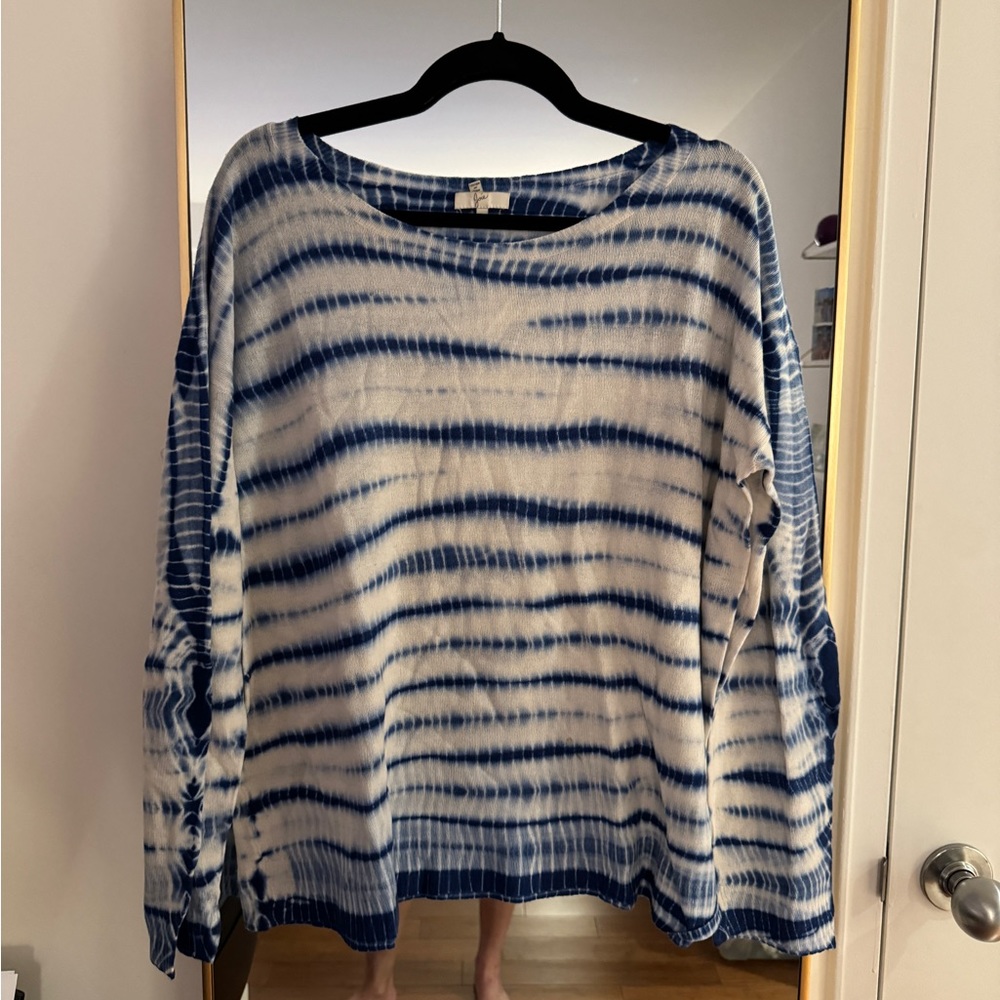 Joie sweater. Light weight. Size L